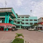 Nida Rooms Tampan Universitas Riau Hr. Subrantas