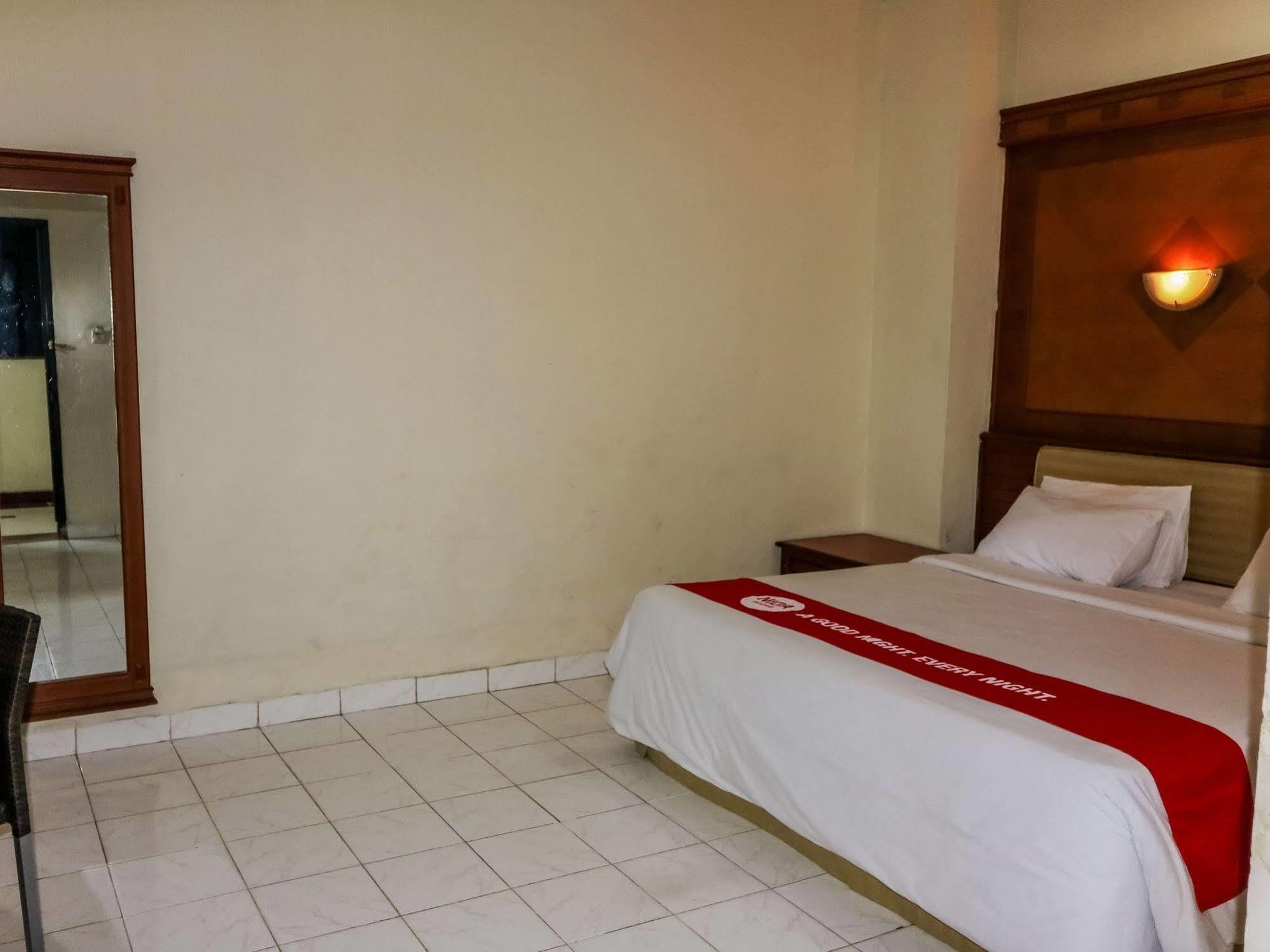 Hotel Nida Tampan Universitas Riau Hr. Subrantas
